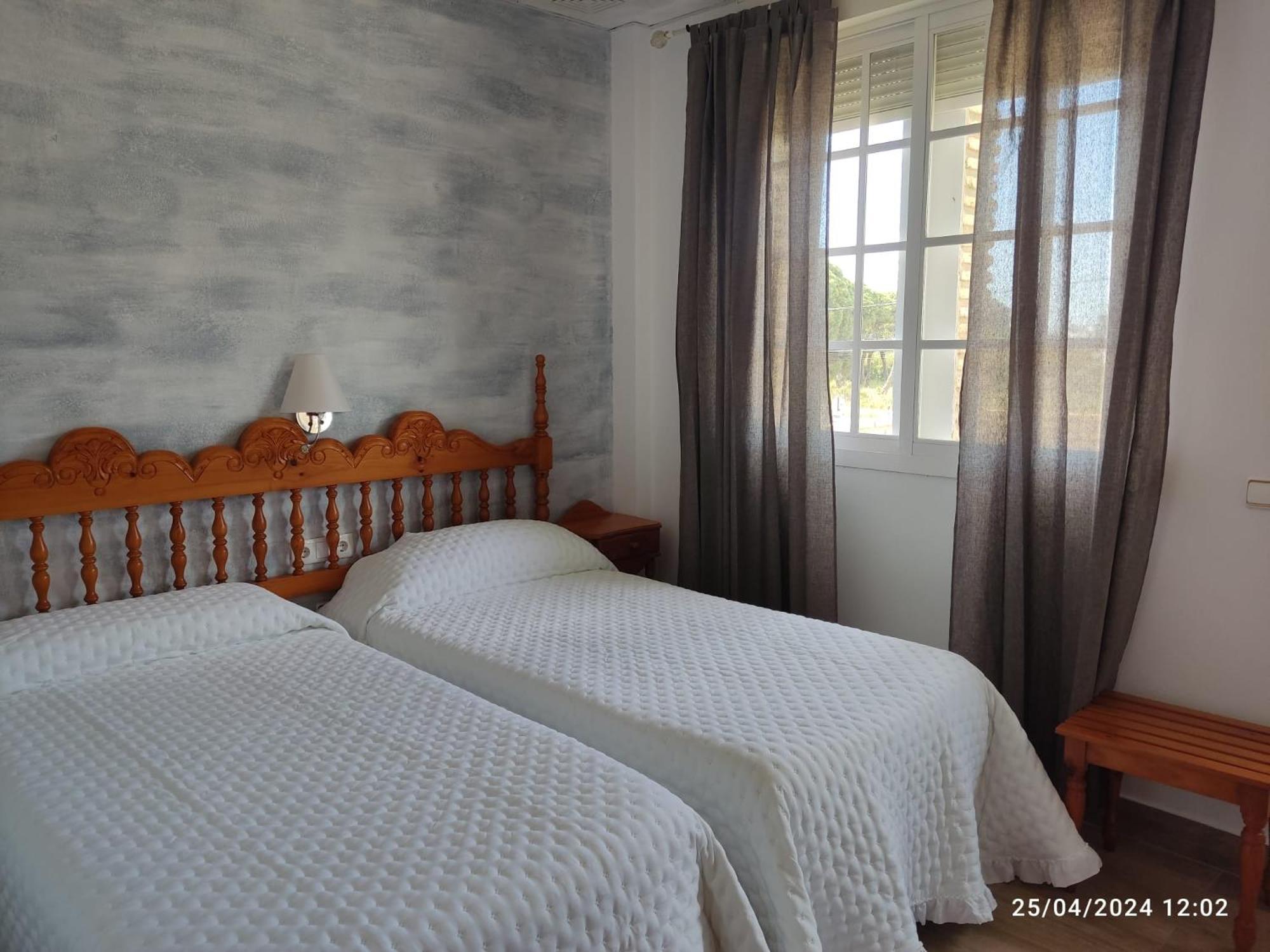 Hostal Quinto Pino Чипіона Екстер'єр фото