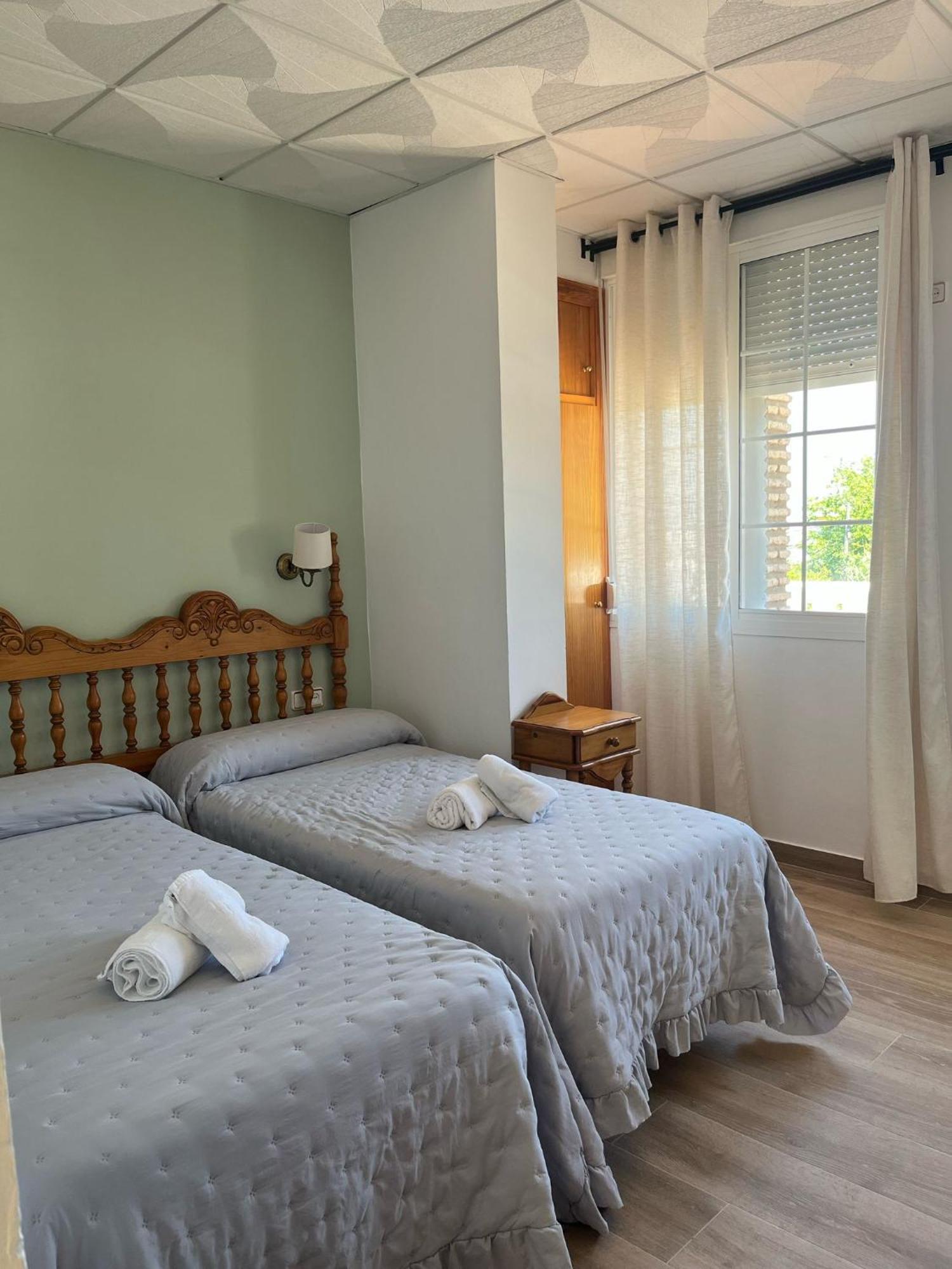 Hostal Quinto Pino Чипіона Екстер'єр фото
