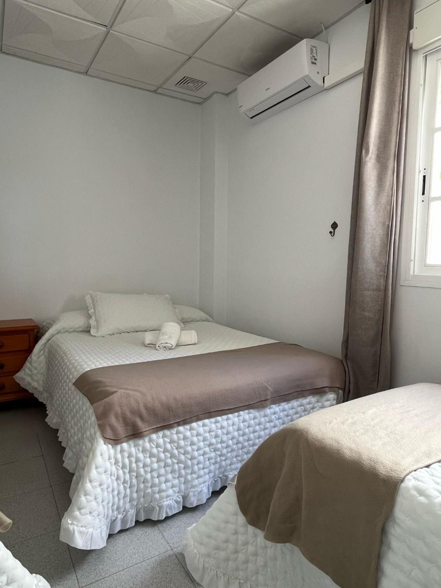 Hostal Quinto Pino Чипіона Екстер'єр фото