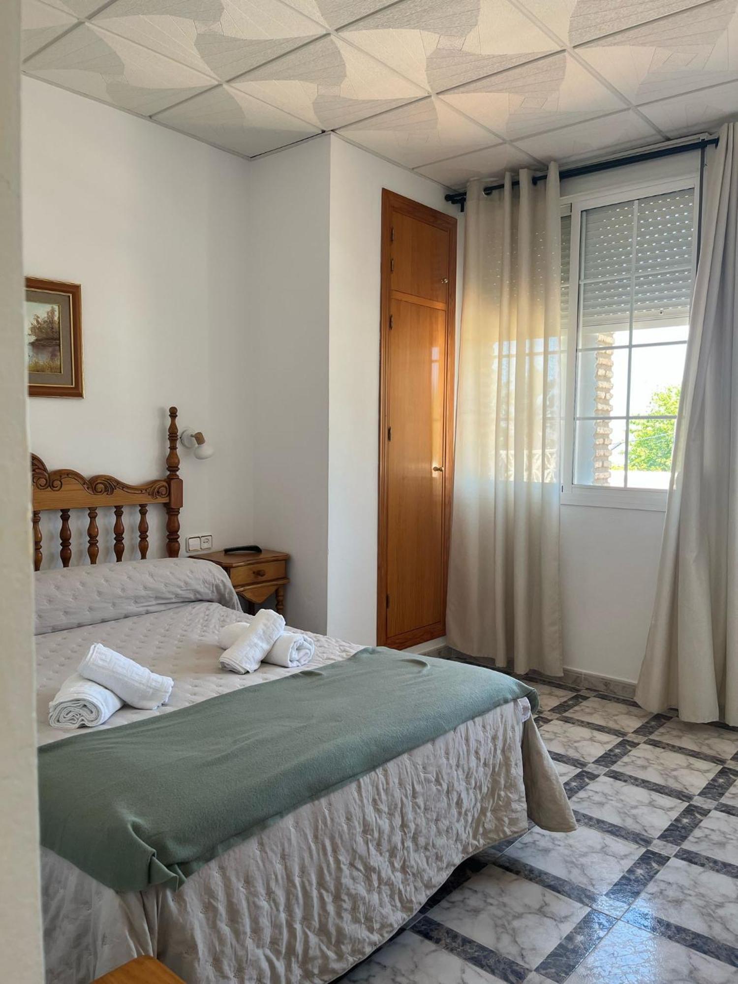 Hostal Quinto Pino Чипіона Екстер'єр фото